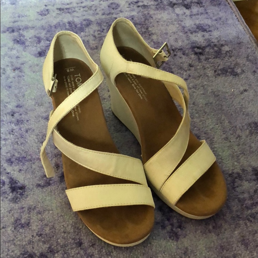TOMS wedges